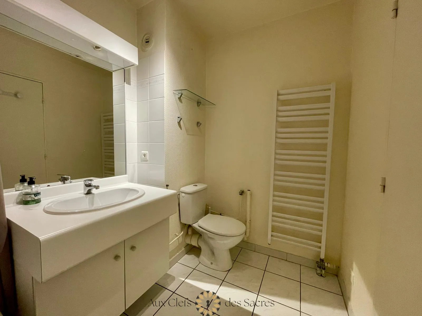 À vendre : Grand studio avec terrasse à Reims secteur Moissons 