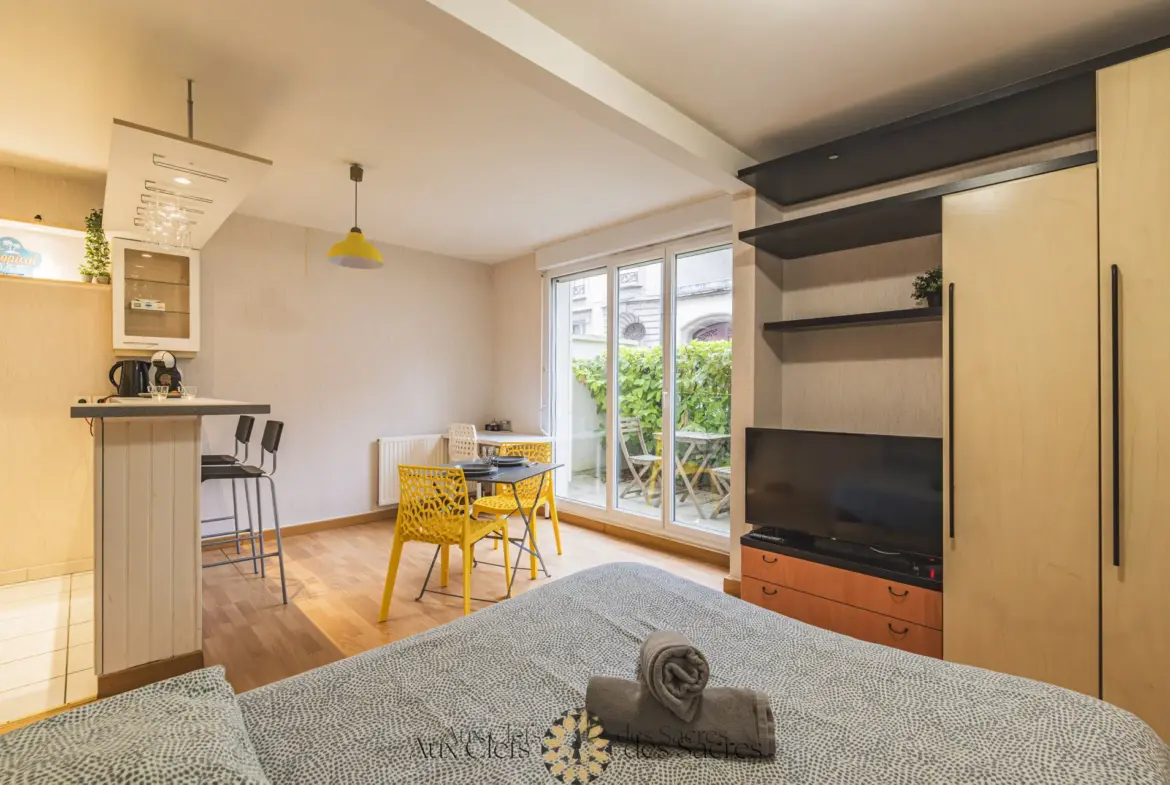 À vendre : Grand studio avec terrasse à Reims secteur Moissons 