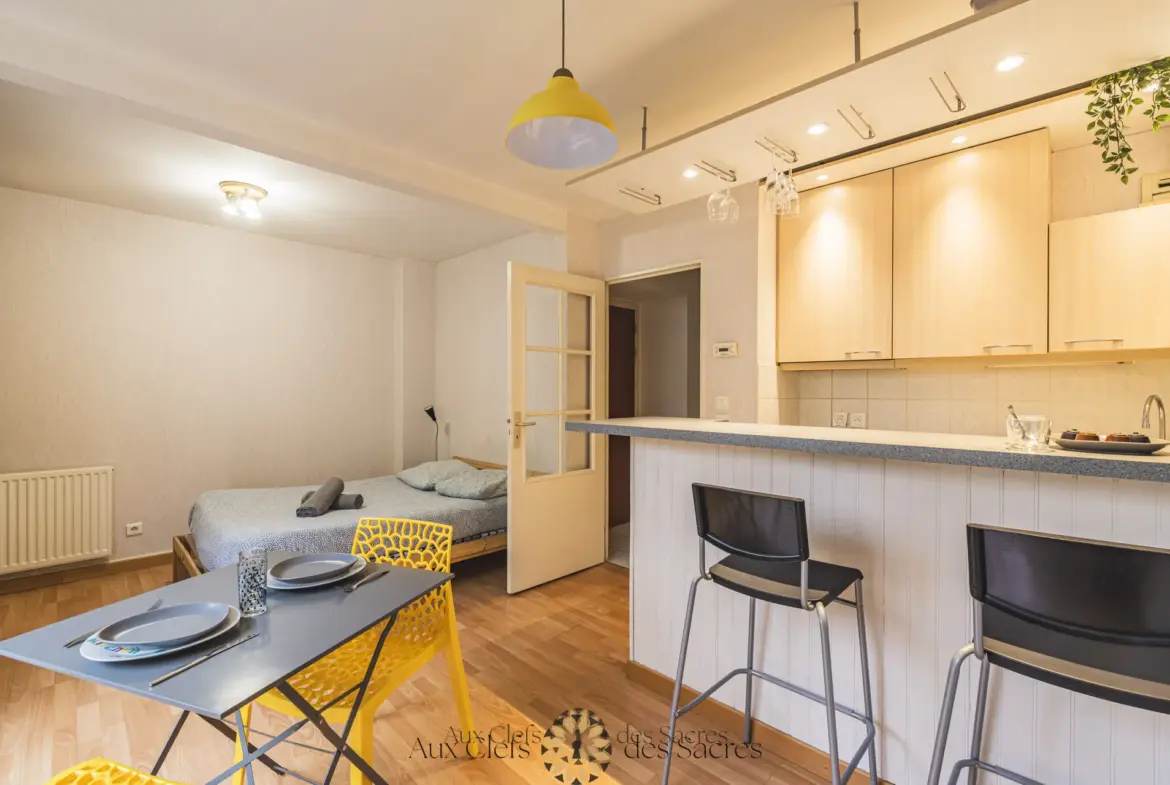 À vendre : Grand studio avec terrasse à Reims secteur Moissons 