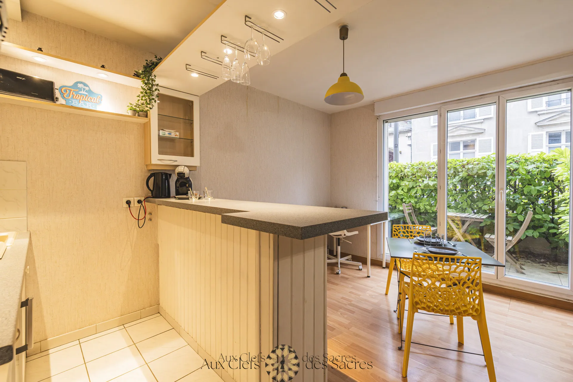 À vendre : Grand studio avec terrasse à Reims secteur Moissons 