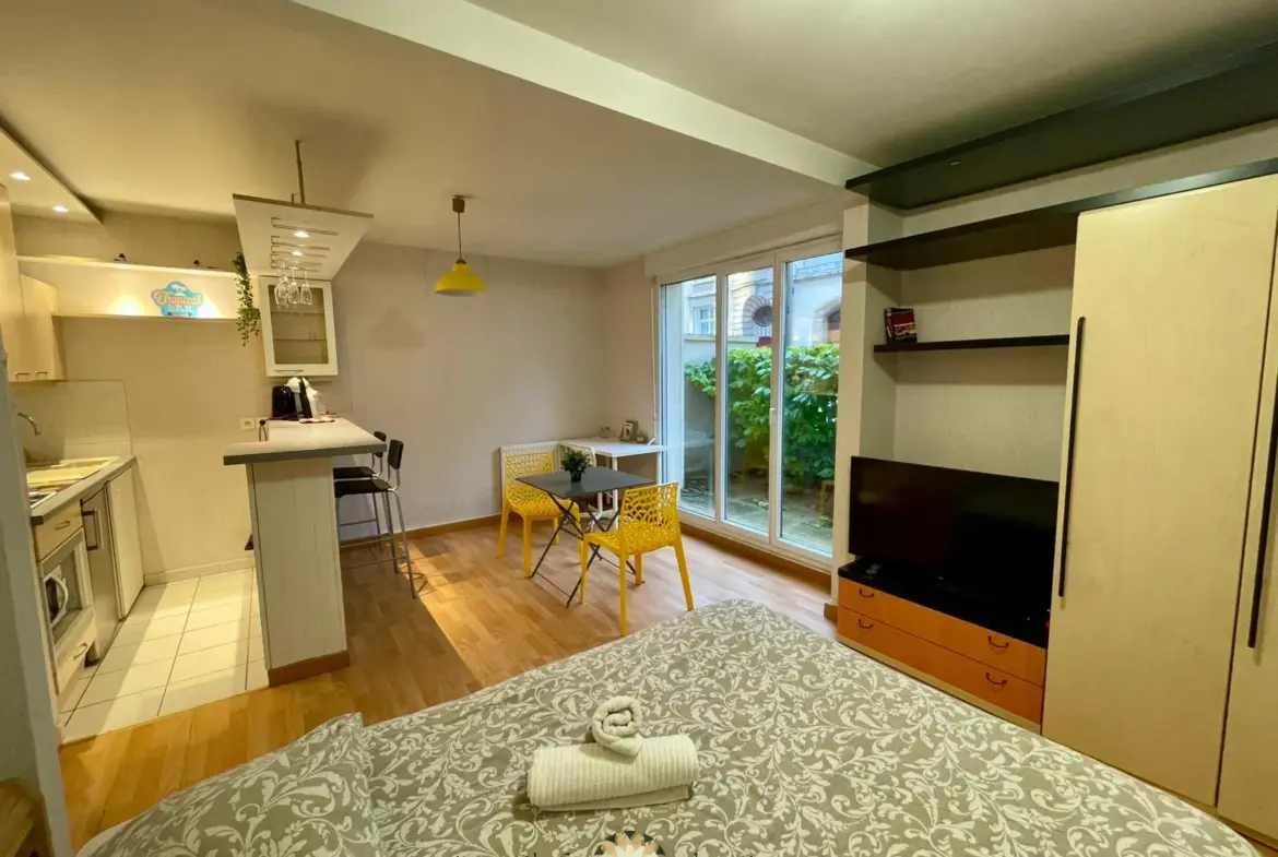 À vendre : Grand studio avec terrasse à Reims secteur Moissons 