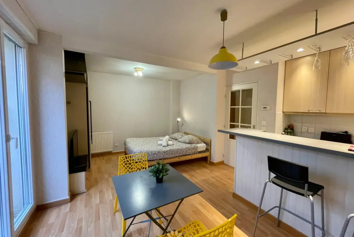 À vendre : Grand studio avec terrasse à Reims secteur Moissons 