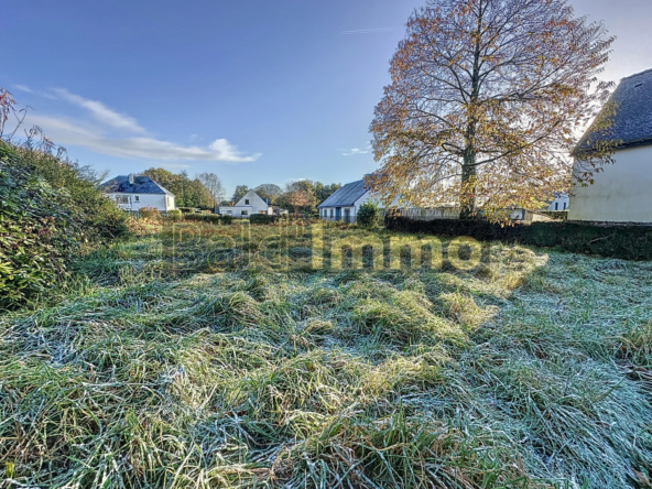 Terrain constructible à vendre à Pluméliau - 444 m²