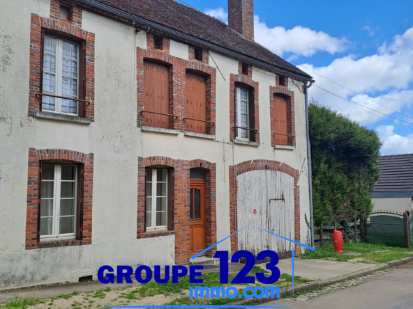 Maison familiale spacieuse à vendre à Villiers-sur-Tholon 