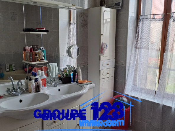 Maison familiale spacieuse à vendre à Villiers-sur-Tholon 