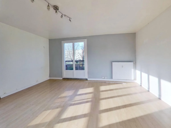 Caen, résidence Jean Racine, appartement 3 pièces avec parking et cave 