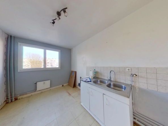 Caen, résidence Jean Racine, appartement 3 pièces avec parking et cave 