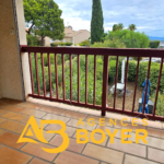 Studio à Bandol au calme avec terrasse et vue partielle sur la mer