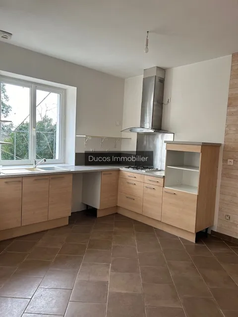 Ancienne ferme rénovée à Marmande avec 2 logements 