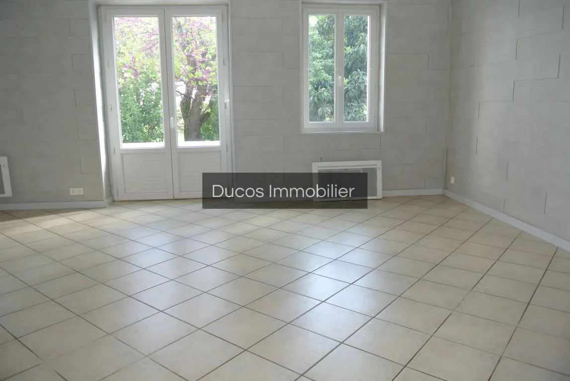 Ancienne ferme rénovée à Marmande avec 2 logements 