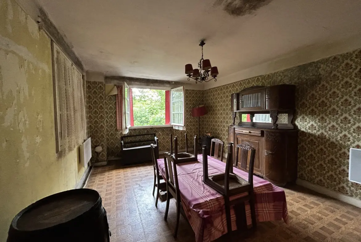 Maison à Saint Salvadour en Corrèze à rénover 