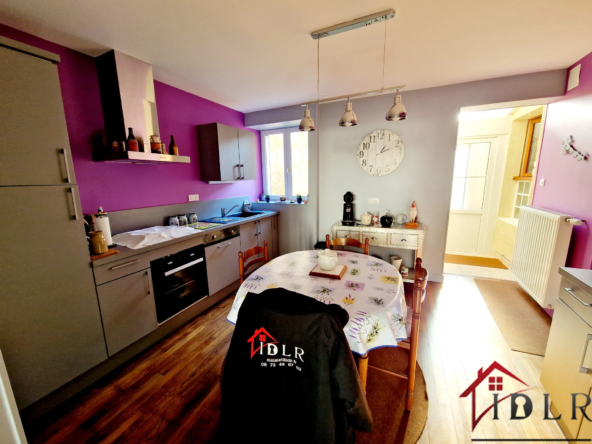 Maison de 260 m² habitables à Voisey, sans travaux 