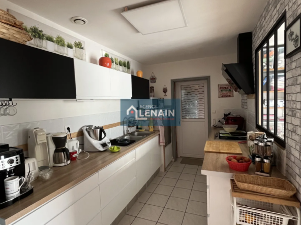Charmant Pavillon en Campagne à La Meilleraie-Tillay - 230400 EUR 