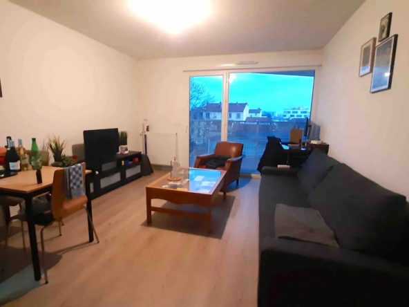 T2 Lyon 8e Avec Balcon et Garage - Investissement Locatif 