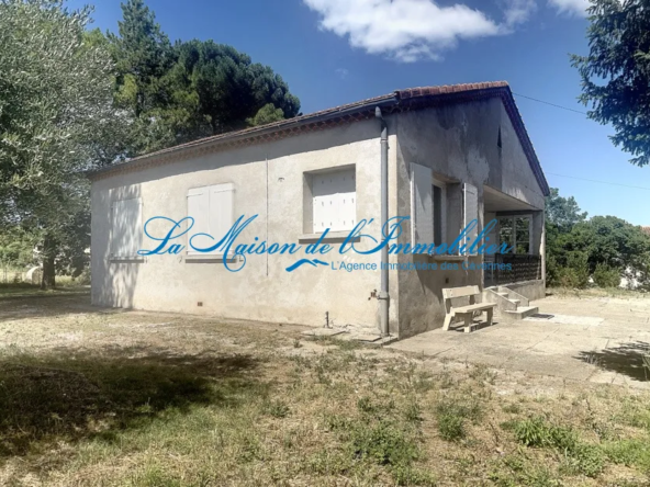 Maison plain-pied de 4 pièces sur un terrain de 2813 m² à Rousson 