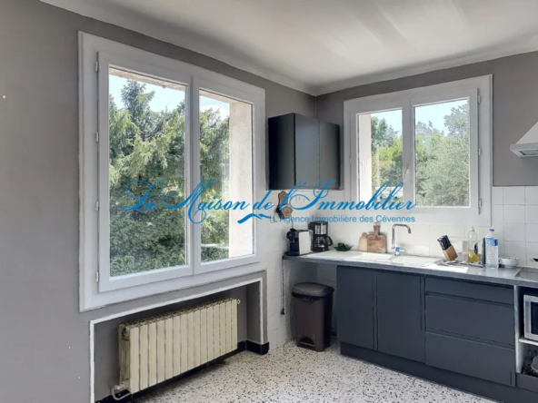 Maison plain-pied de 4 pièces sur un terrain de 2813 m² à Rousson 