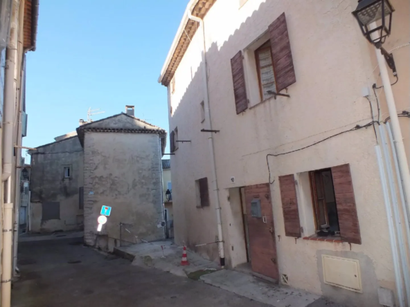 Maison de village à rénover à Fuveau - 75 m² avec dépendances 