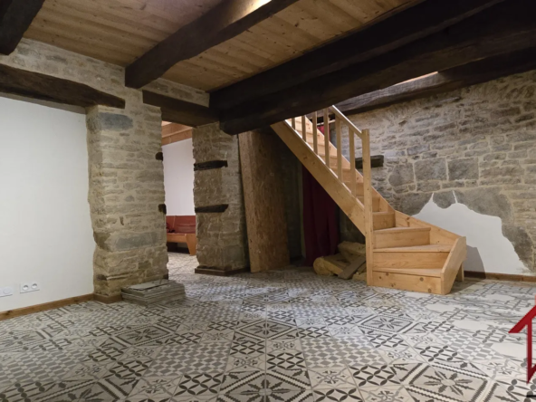 Maison de Village Rénovée de 191 m² à Baume-les-Dames 