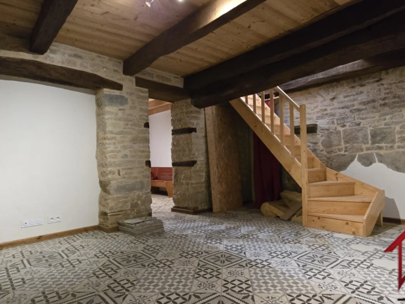 Maison de Village Rénovée de 191 m² à Baume-les-Dames 