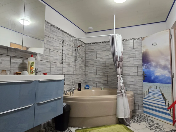 Maison de Village Rénovée de 191 m² à Baume-les-Dames 
