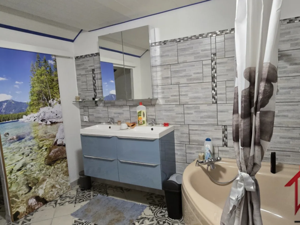 Maison de Village Rénovée de 191 m² à Baume-les-Dames 