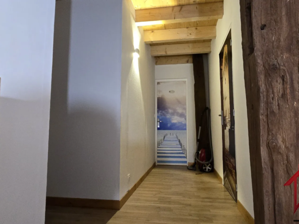 Maison de Village Rénovée de 191 m² à Baume-les-Dames 
