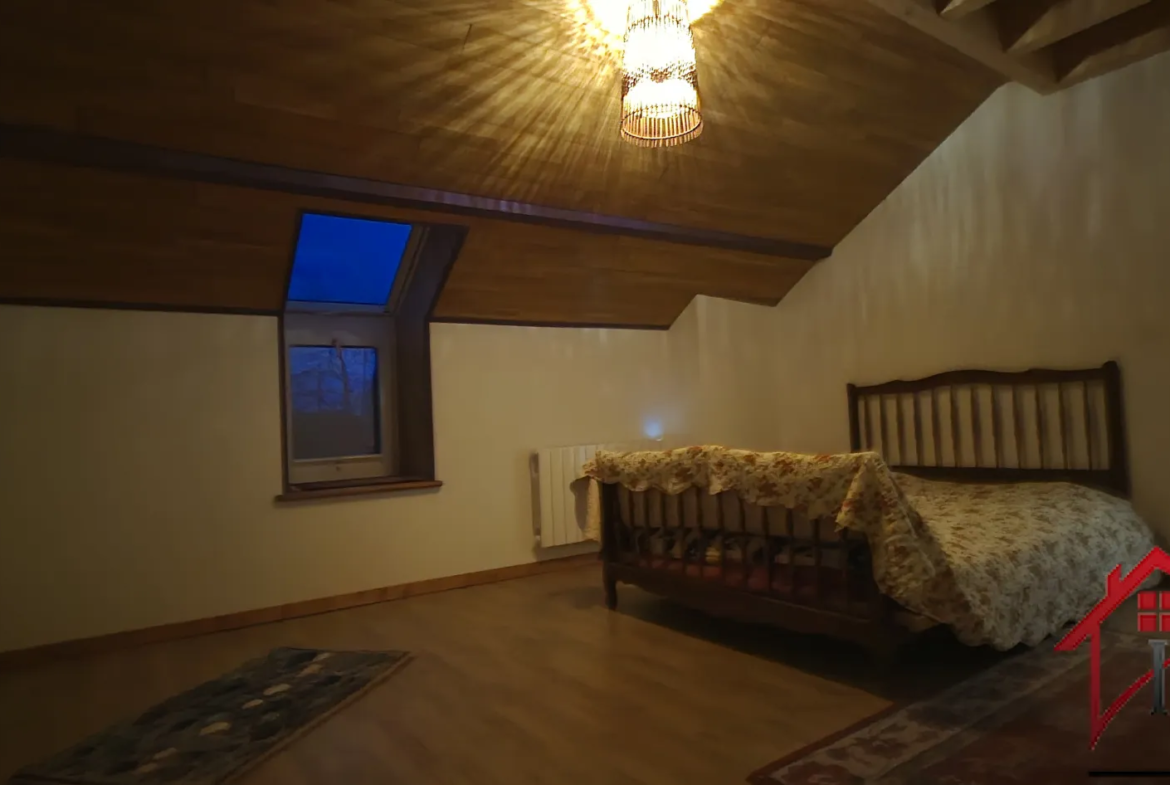 Maison de Village Rénovée de 191 m² à Baume-les-Dames 