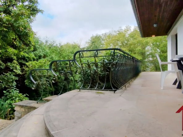Pavillon cinq chambres à vendre à Chaumont - 175 m² 