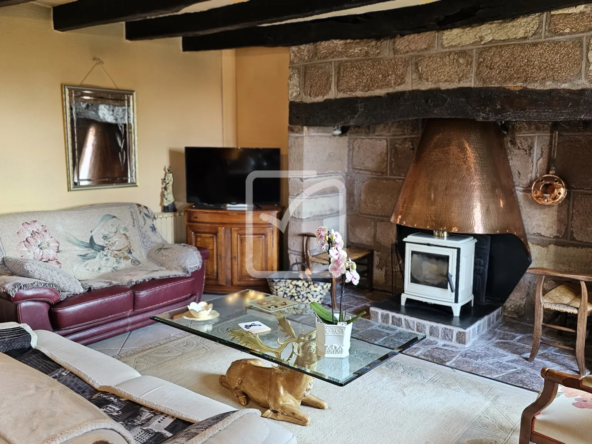 Charmante maison de caractère avec piscine à Varetz 