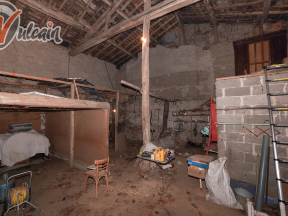 Maison de ville sur 1150 m² de terrain à Maringues 