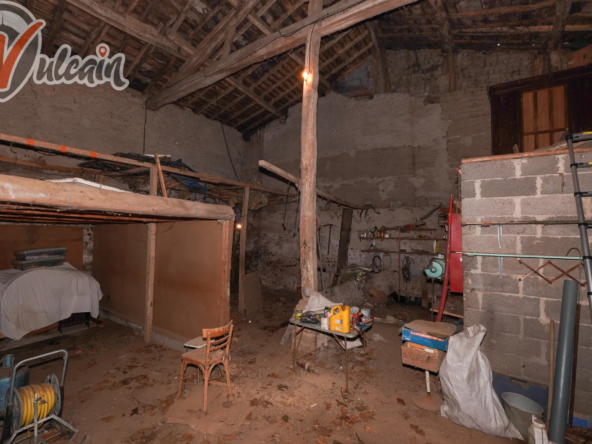 Maison de ville sur 1150 m² de terrain à Maringues 