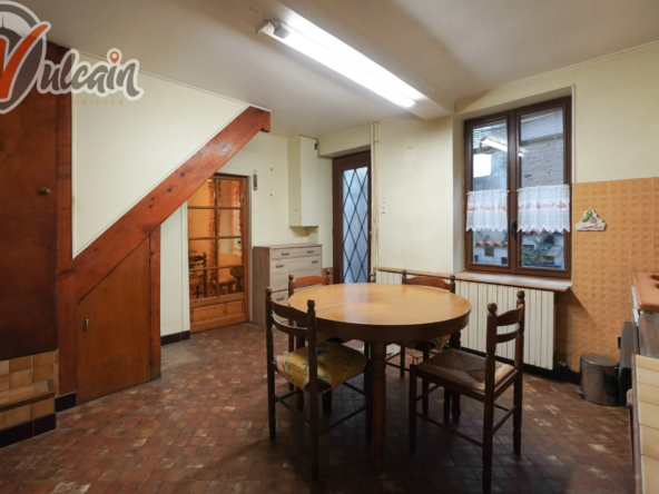 Maison de ville sur 1150 m² de terrain à Maringues 