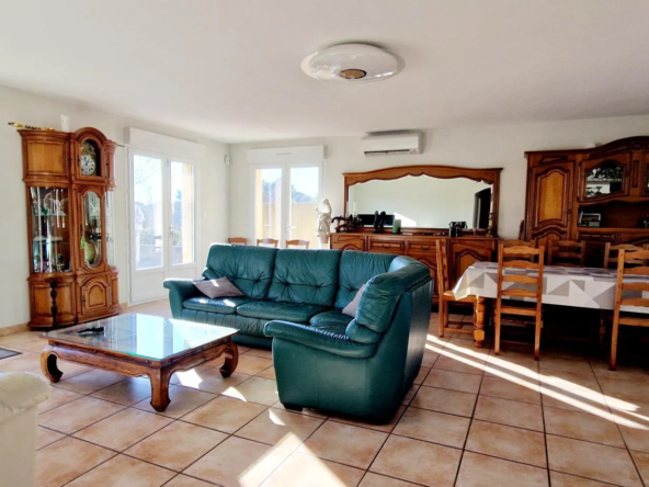 Villa rénovée de 117,25 m² à vendre à Bollène 