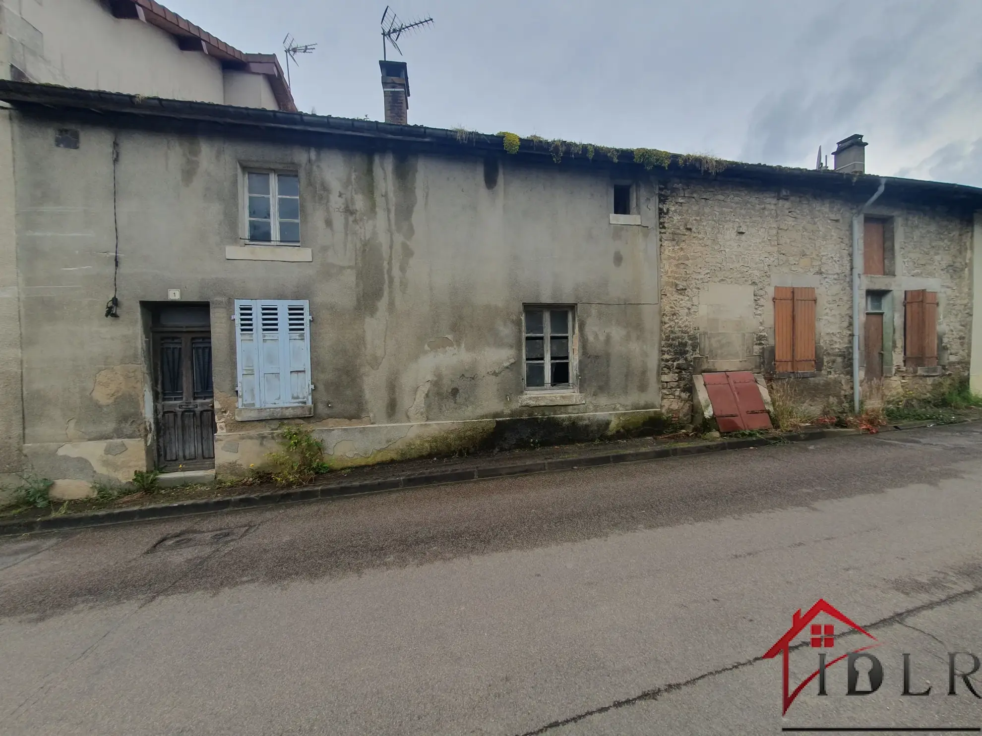Investissement : Deux maisons à restaurer près de Saint-Dizier 