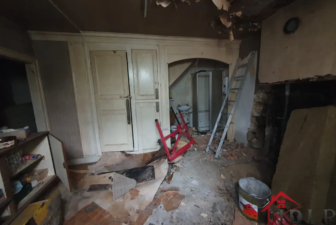 Investissement : Deux maisons à restaurer près de Saint-Dizier 