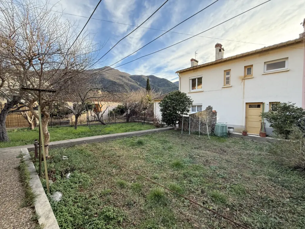Maison F4 à vendre à Arles sur Tech avec terrasse et jardin