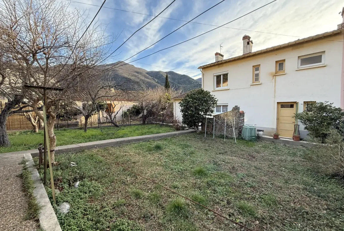 Maison F4 à vendre à Arles sur Tech avec terrasse et jardin 