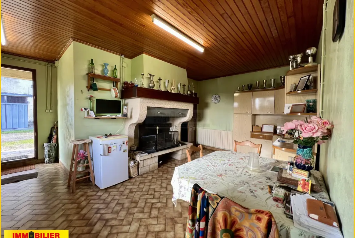 Maison en Pierre avec Vue sur les Vignes à Illats 