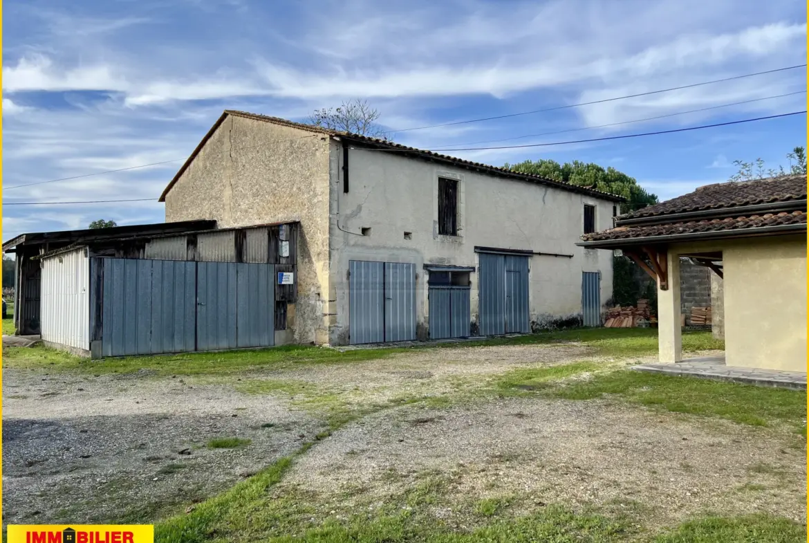 Maison en Pierre avec Vue sur les Vignes à Illats 