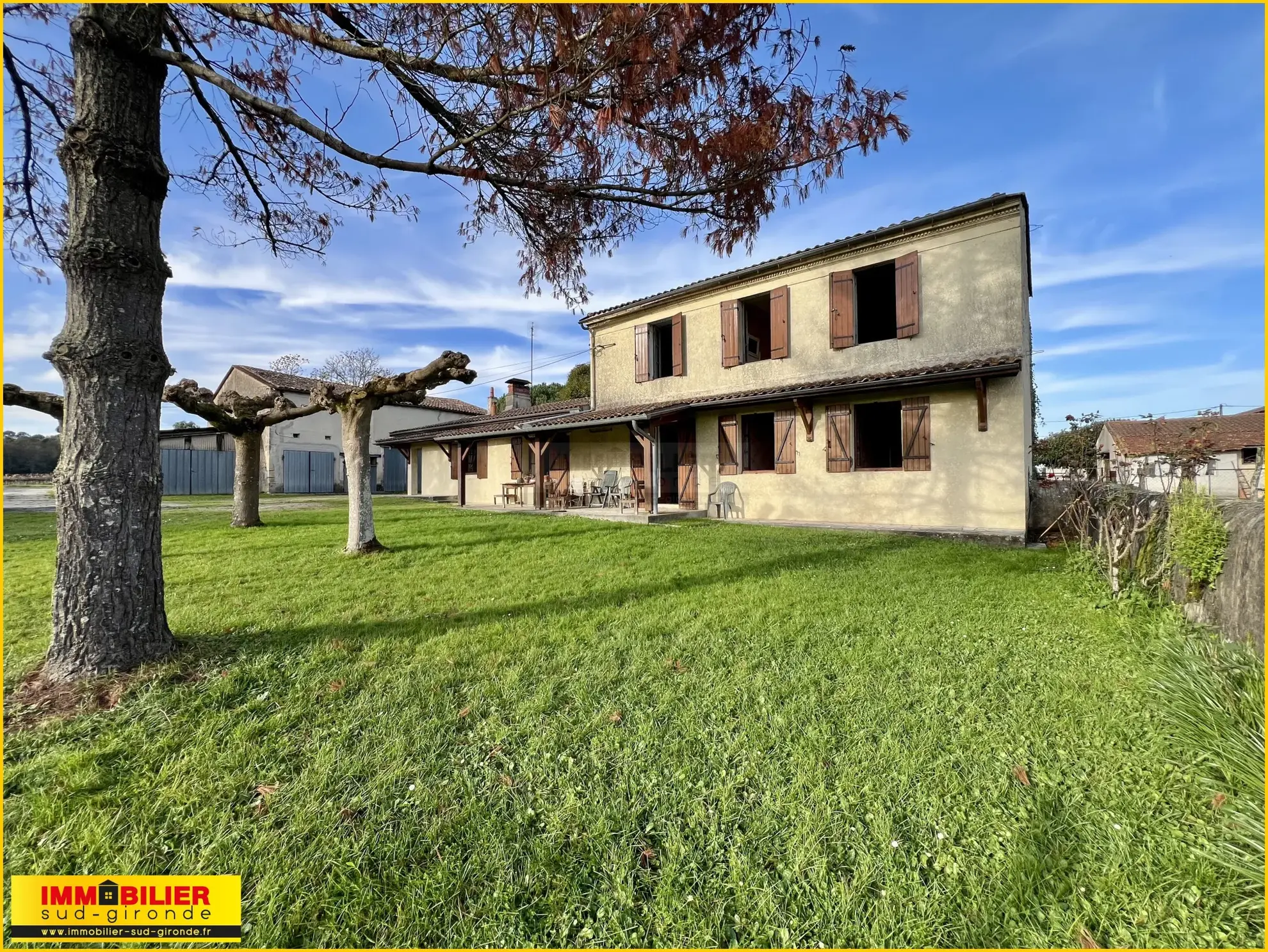 Maison en Pierre avec Vue sur les Vignes à Illats 