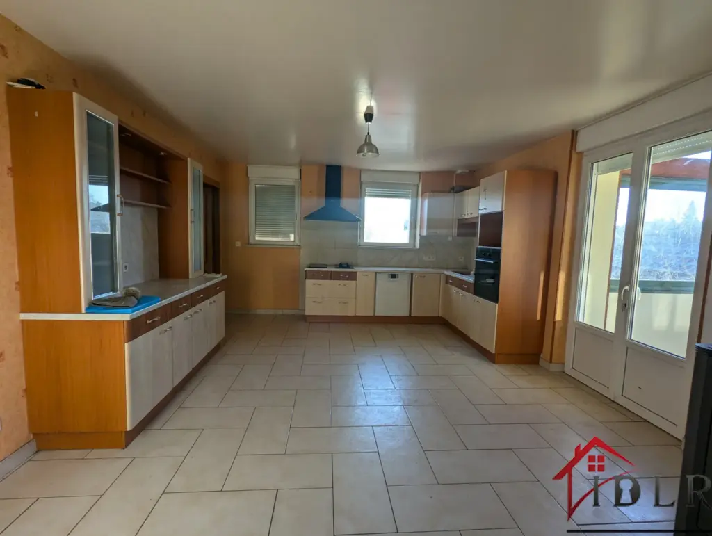 Maison indépendante à vendre à Angirey
