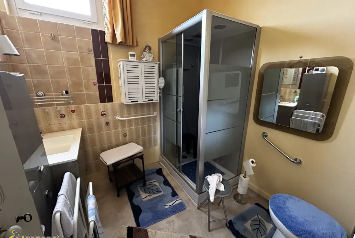 Maison de Village 96 m² à Lachaux avec Cour et Grange 