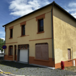 Maison de Village 96 m² à Lachaux avec Cour et Grange