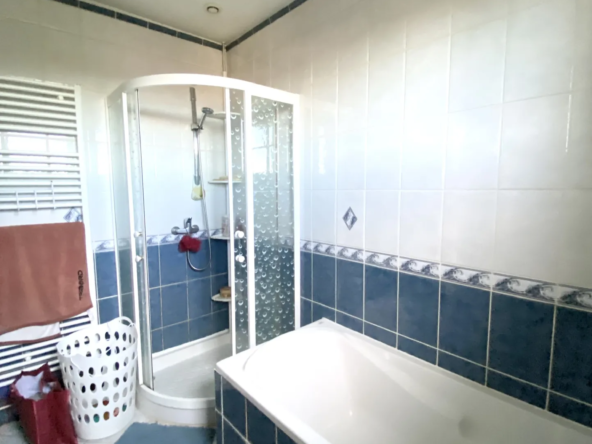Maison lumineuse 86 m² à Annonay à 195 000 € 