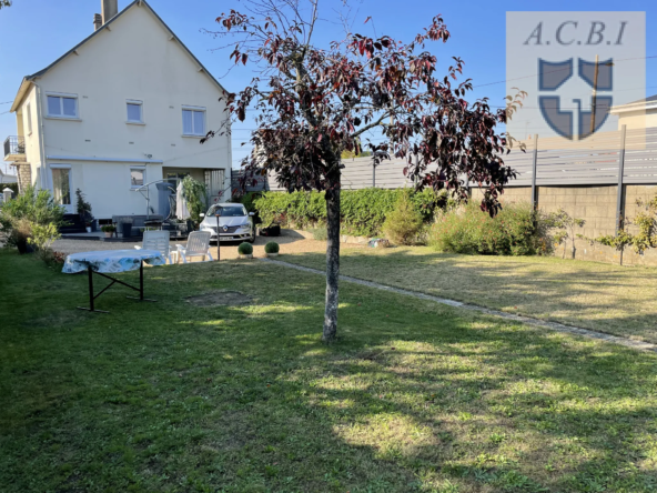 Maison spacieuse à Vendôme, 10 minutes du centre-ville avec jardin clos 