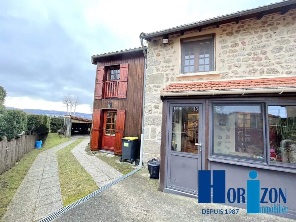 Maison familiale avec 3 chambres à Usson-en-Forez à vendre pour 159 000 € 