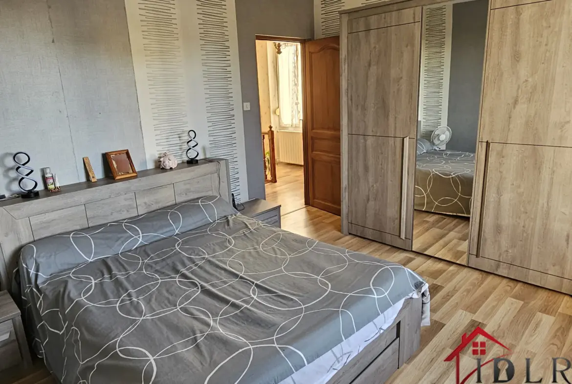 Maison 94 m² à vendre à Saint-Dizier pour 147 000 € 
