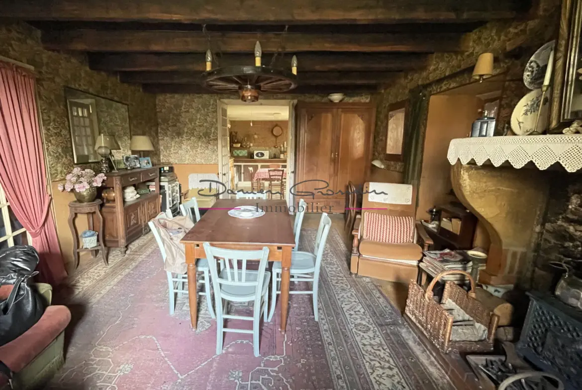 Maison de campagne à rénover à Cours-la-Ville 