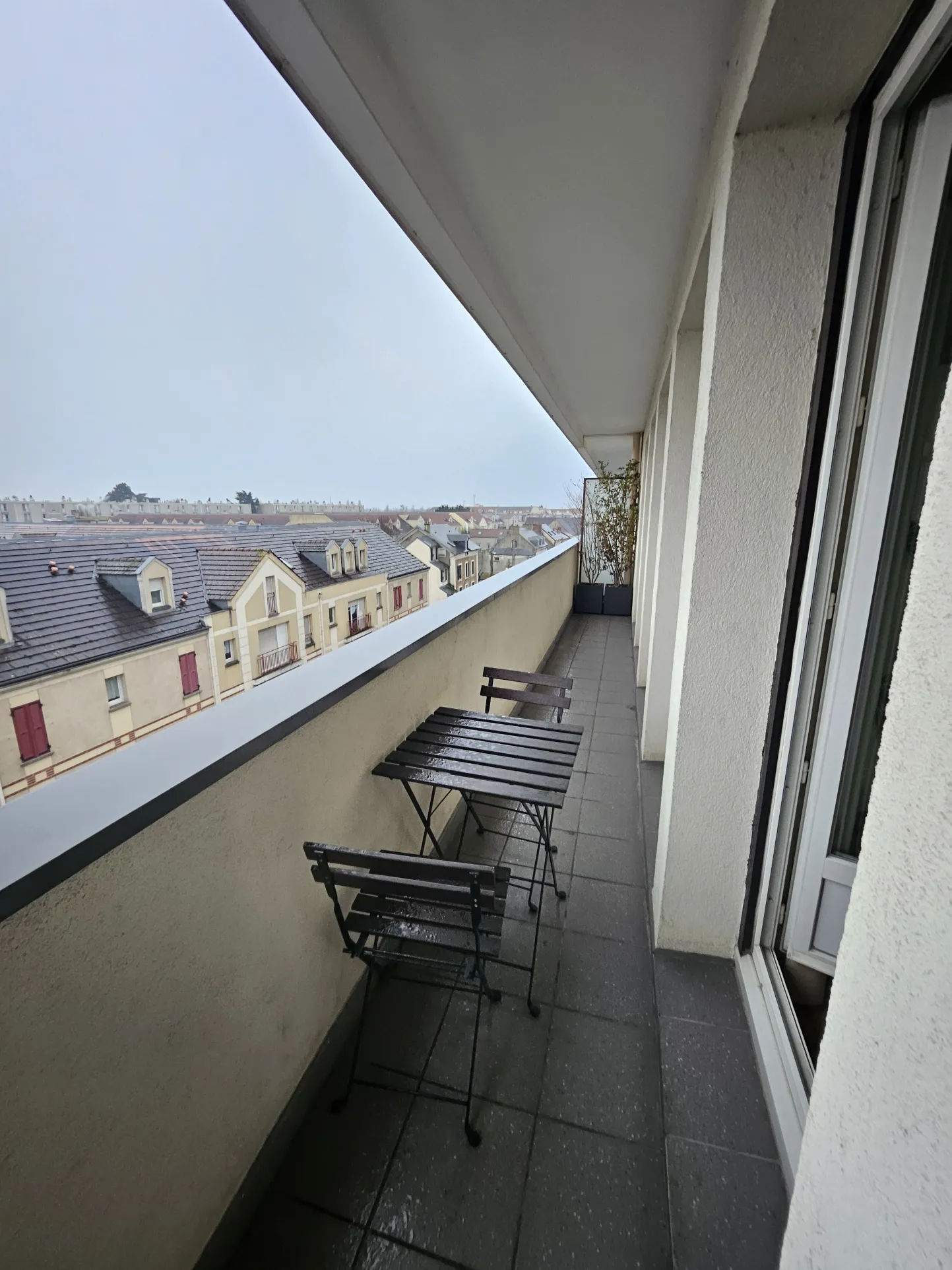 Appartement spacieux 4 pièces à Trappes (78190) avec parking 