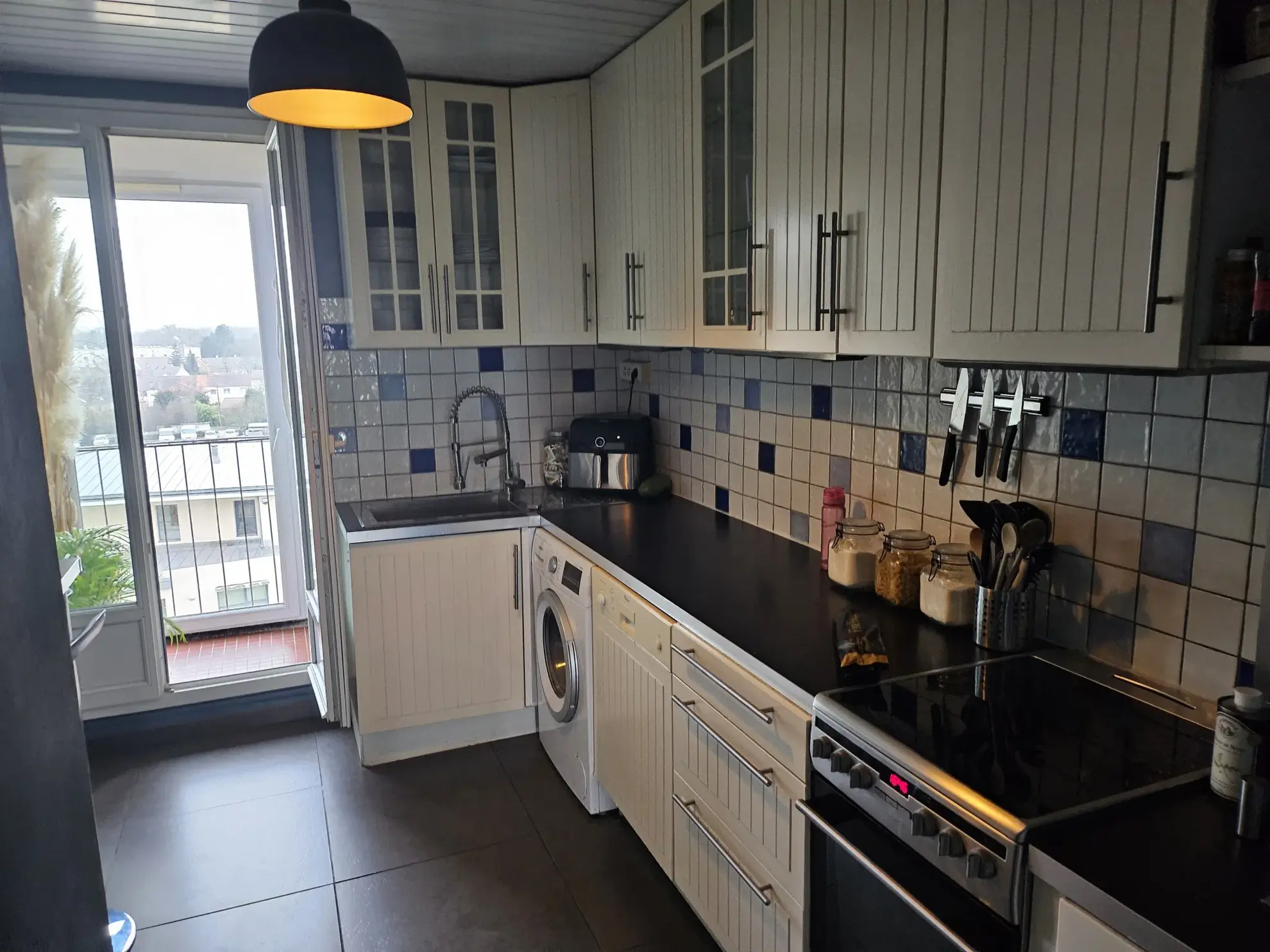 Appartement spacieux 4 pièces à Trappes (78190) avec parking 